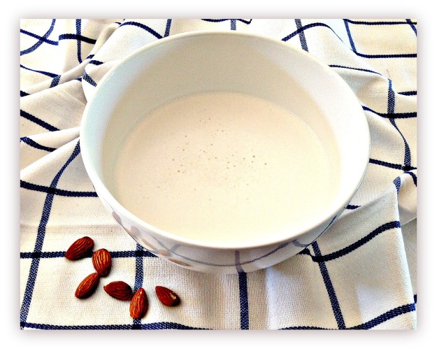Homemade Raw Almond Milk